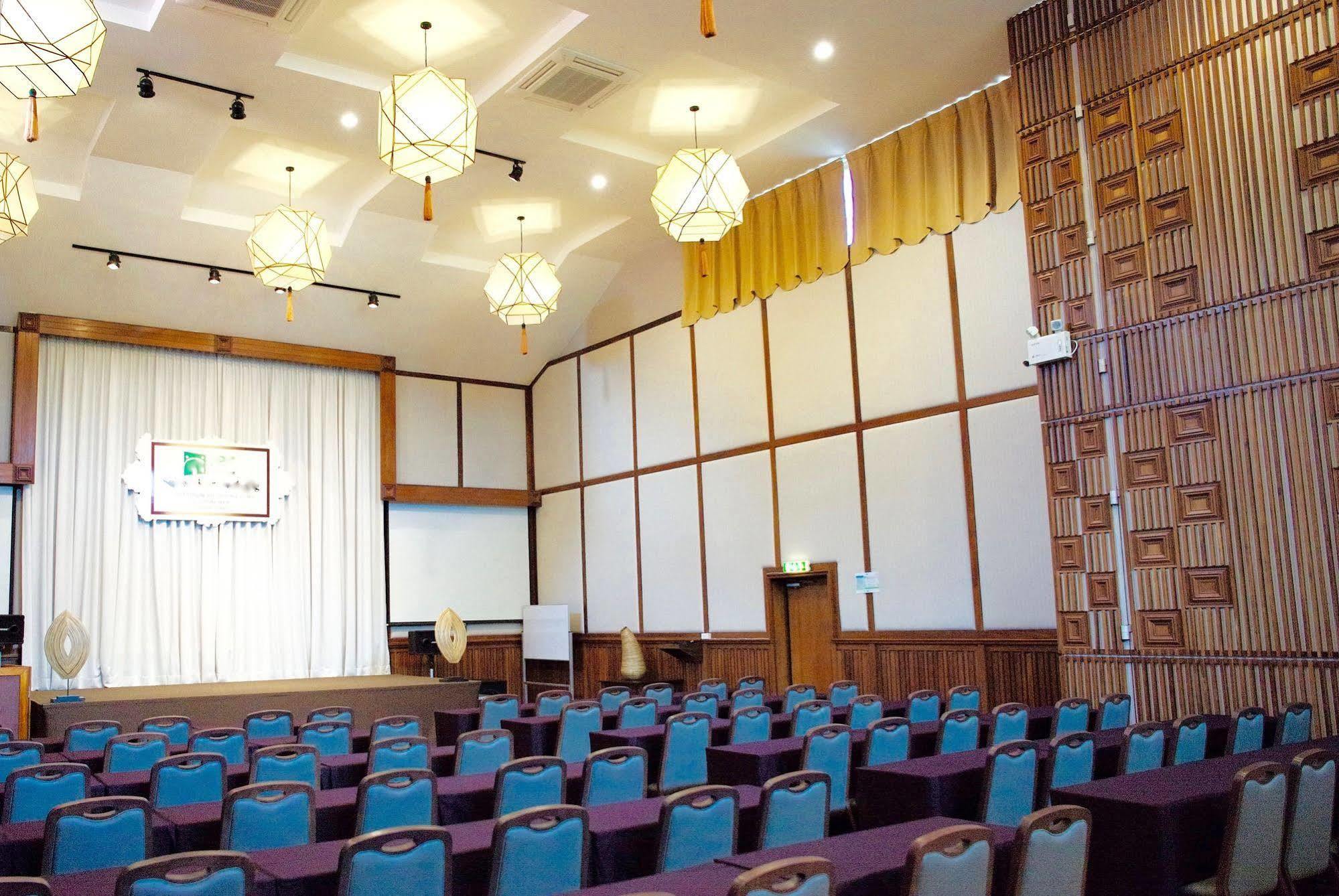 J. Park Hotel Chonburi Zewnętrze zdjęcie