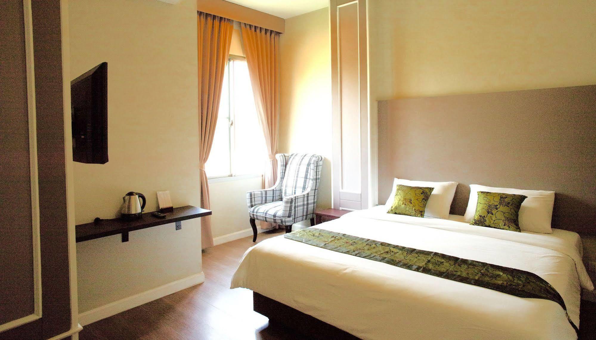 J. Park Hotel Chonburi Zewnętrze zdjęcie